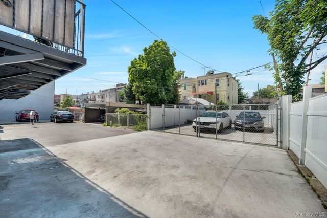 2067 Chatterton Avenue, Bronx, NY 10472