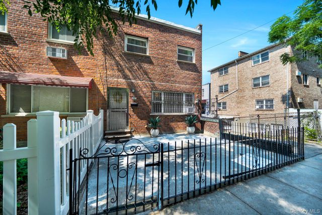 2067 Chatterton Avenue, Bronx, NY 10472