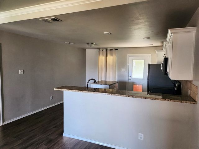 2830 Coleman Street, San Angelo, TX 76901
