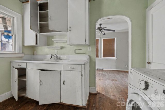 6504 Pence Road A, Charlotte, NC 28215