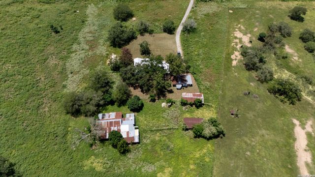 15510 US HIGHWAY 87 W, Adkins, TX 78101