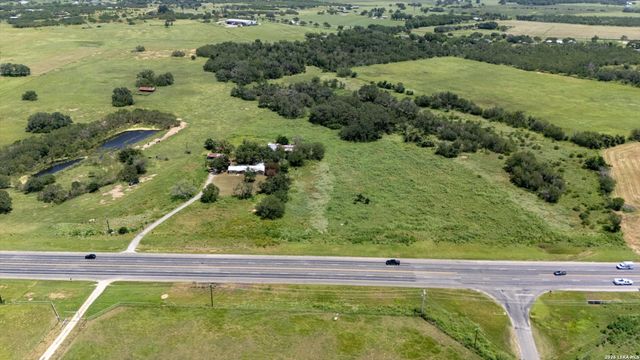 15510 US HIGHWAY 87 W, Adkins, TX 78101