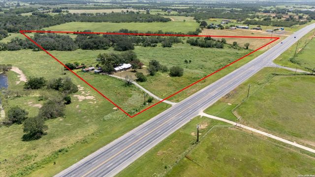 15510 US HIGHWAY 87 W, Adkins, TX 78101