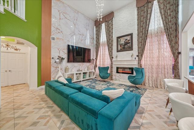 547 Breton Drive, Grand Prairie, TX 75052