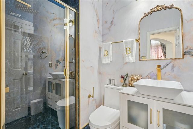 547 Breton Drive, Grand Prairie, TX 75052