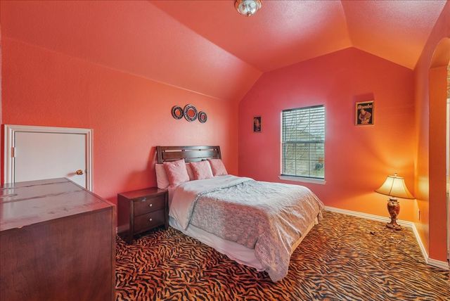 547 Breton Drive, Grand Prairie, TX 75052