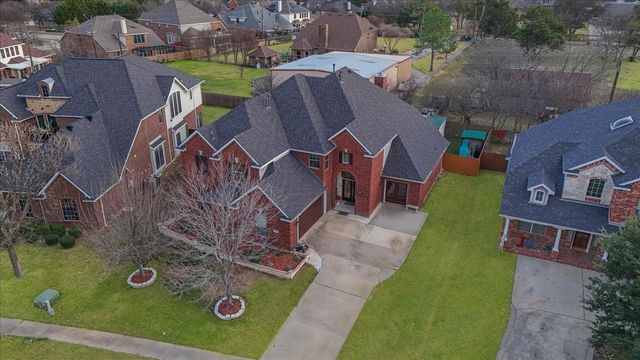 547 Breton Drive, Grand Prairie, TX 75052