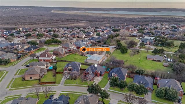 547 Breton Drive, Grand Prairie, TX 75052