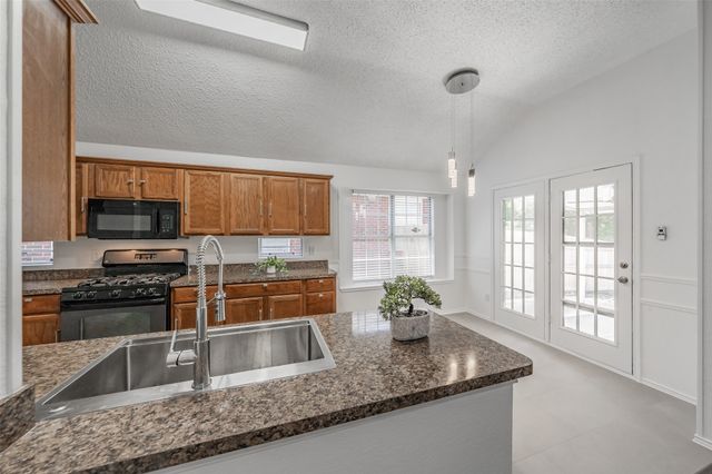 913 Mill Spring Drive, Garland, TX 75040