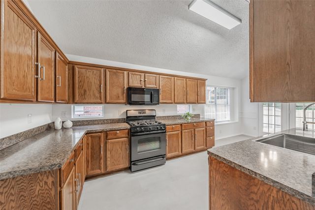 913 Mill Spring Drive, Garland, TX 75040
