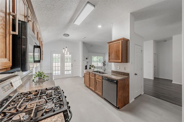 913 Mill Spring Drive, Garland, TX 75040