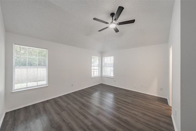 913 Mill Spring Drive, Garland, TX 75040