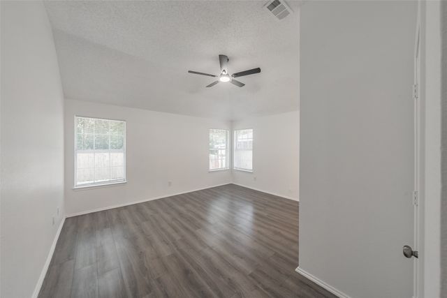 913 Mill Spring Drive, Garland, TX 75040