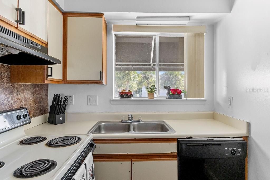 Image 10 of property listing at 4269 S SEMORAN BOULEVARD 14, Orlando, FL 32822