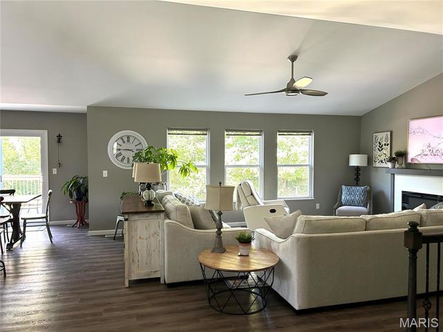 7930 Sonora Ridge, Caseyville, IL 62232