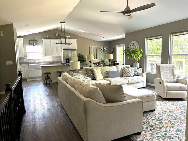 7930 Sonora Ridge, Caseyville, IL 62232