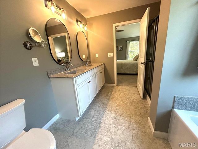 7930 Sonora Ridge, Caseyville, IL 62232
