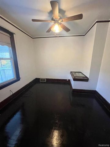 5024 Seminole, Detroit, MI 48213