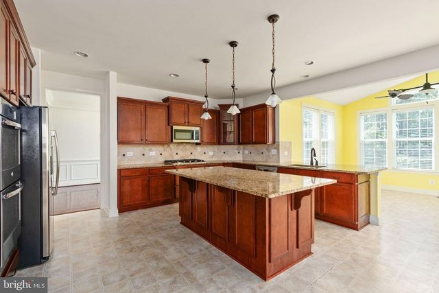 5506 SPRING BLUFF CT, Fredericksburg, VA 22407