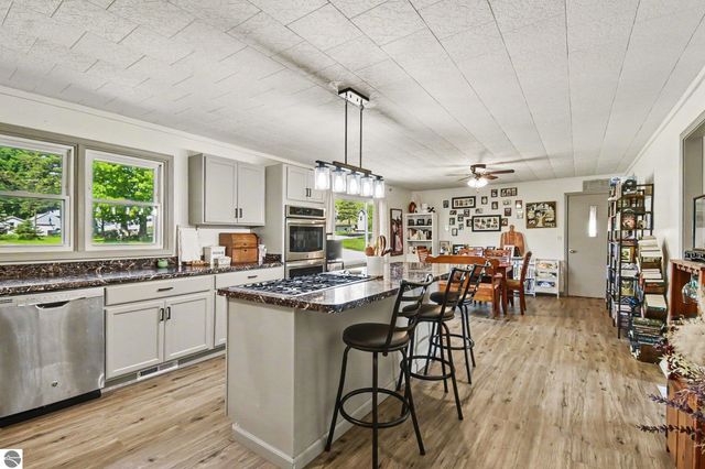 600 Second Avenue, Hale, MI 48739