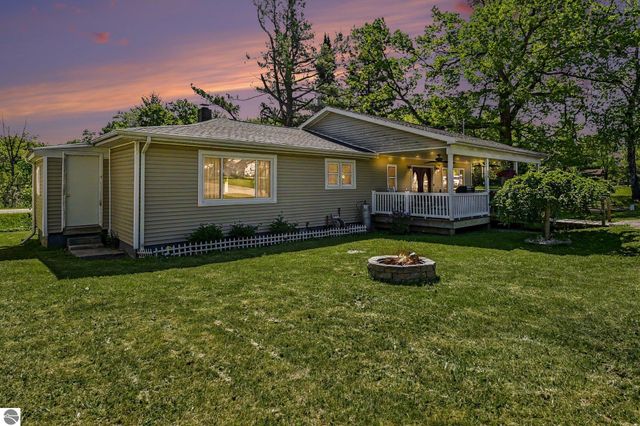 600 Second Avenue, Hale, MI 48739