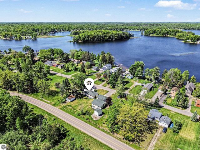 600 Second Avenue, Hale, MI 48739
