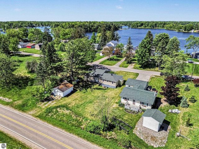 600 Second Avenue, Hale, MI 48739