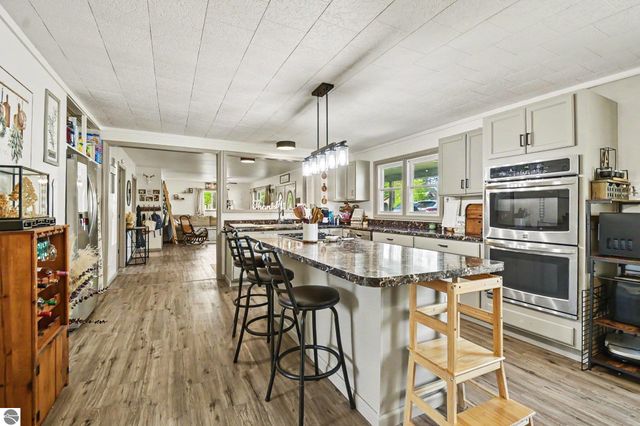 600 Second Avenue, Hale, MI 48739