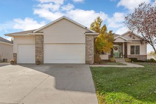435 Sunset Drive, Fairfax, IA 52228