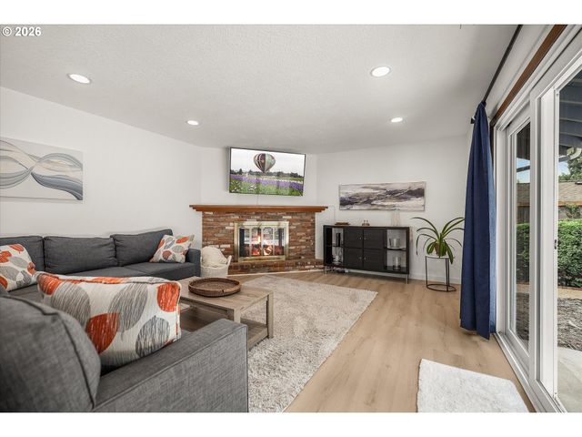 325 Nw Orchard Dr, Portland, OR 97229