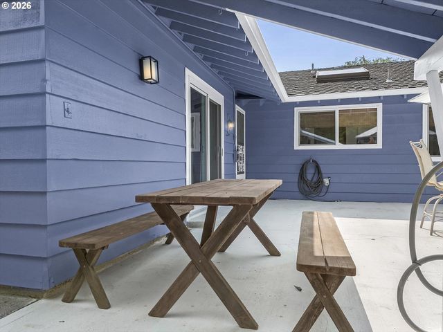 325 Nw Orchard Dr, Portland, OR 97229