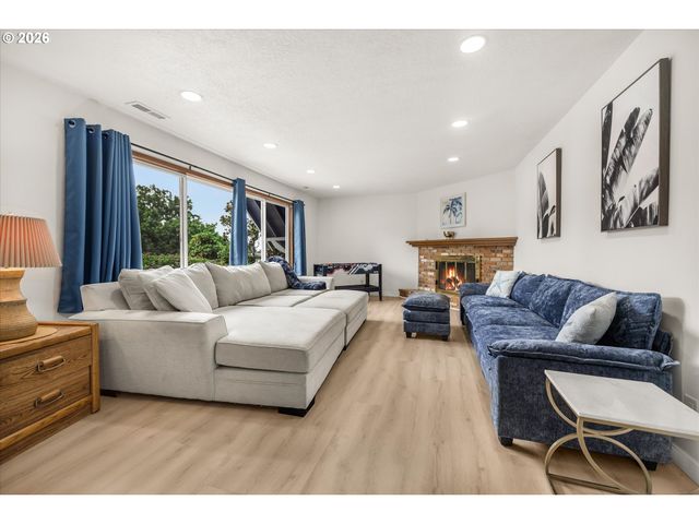 325 Nw Orchard Dr, Portland, OR 97229