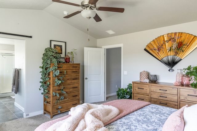 1025 W COYOTE GULCH WAY, Bluffdale, UT 84065