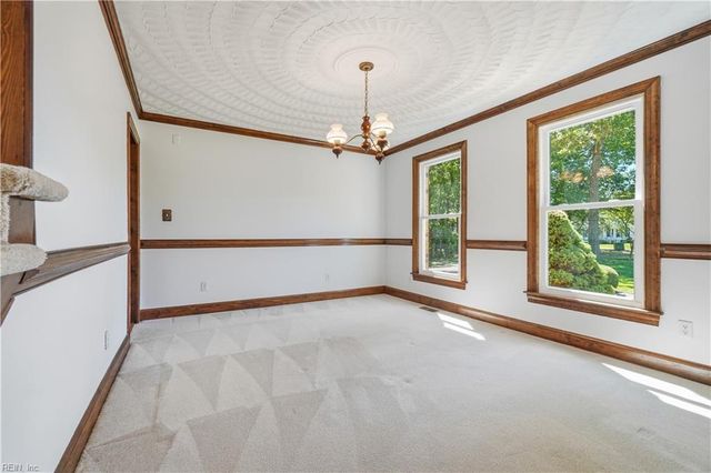 8 Merritt CV, Carrollton, VA 23314