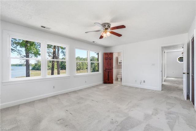 8 Merritt CV, Carrollton, VA 23314