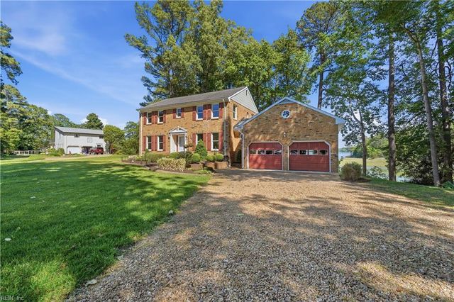 8 Merritt CV, Carrollton, VA 23314