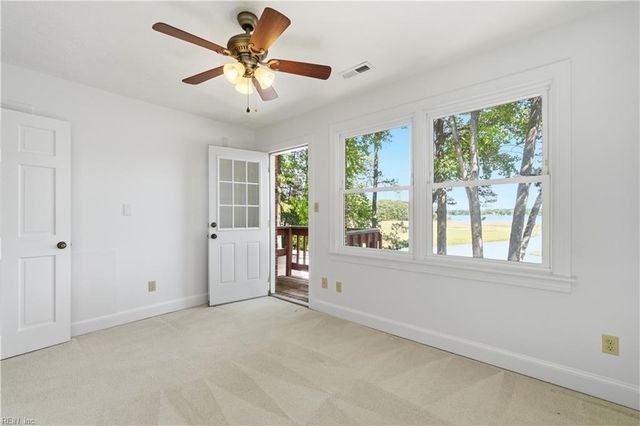 8 Merritt CV, Carrollton, VA 23314