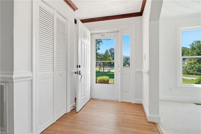 8 Merritt CV, Carrollton, VA 23314