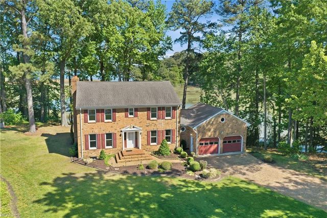 8 Merritt CV, Carrollton, VA 23314