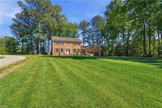 8 Merritt CV, Carrollton, VA 23314