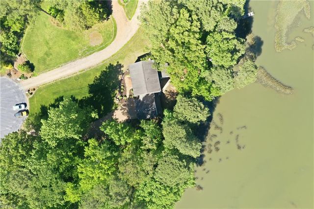 8 Merritt CV, Carrollton, VA 23314