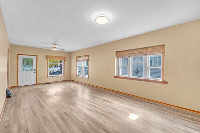 1718 Flett AVENUE, Racine, WI 53405