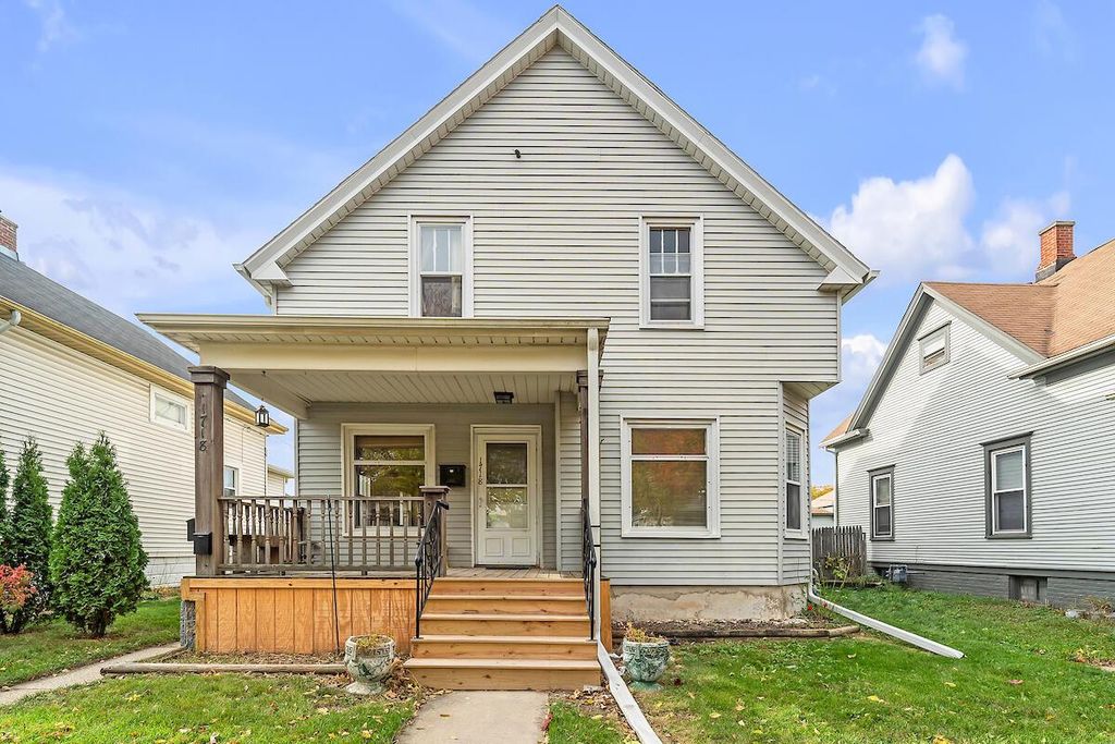 1718 Flett AVENUE, Racine, WI 53405
