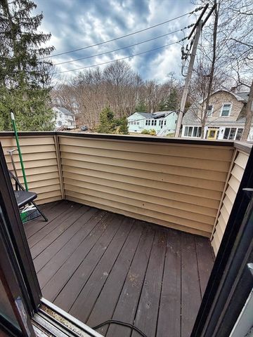 75 Scotch Pond Pl 32, Quincy, MA 02169