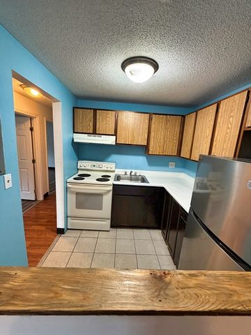 75 Scotch Pond Pl 32, Quincy, MA 02169