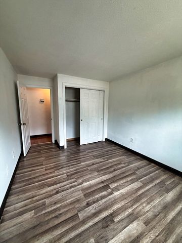 75 Scotch Pond Pl 32, Quincy, MA 02169