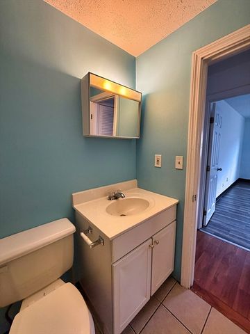 75 Scotch Pond Pl 32, Quincy, MA 02169