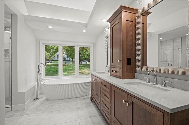 1608 Prestwick Drive, Lawrence, KS 66047