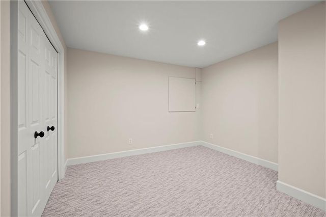 1608 Prestwick Drive, Lawrence, KS 66047