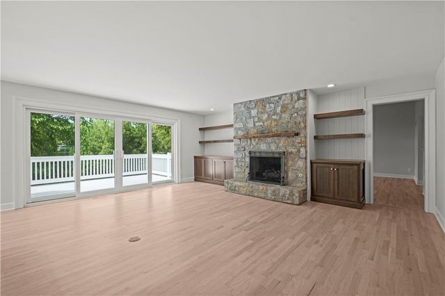 1608 Prestwick Drive, Lawrence, KS 66047